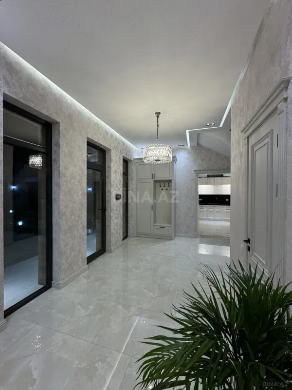 Satılır 4 otaqlı həyət evi 300 m²