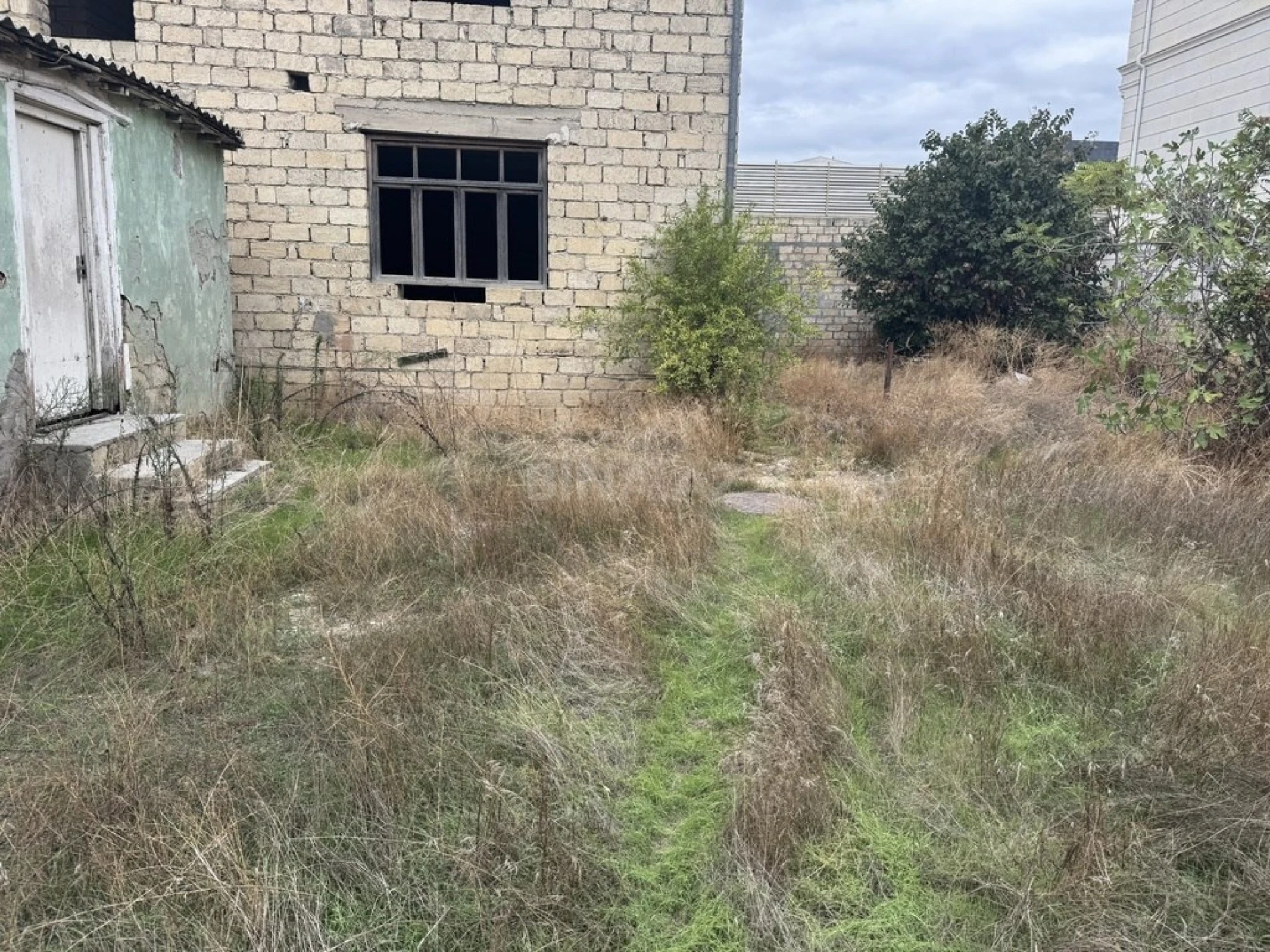 Satılır torpaq sahəsi 10 m²