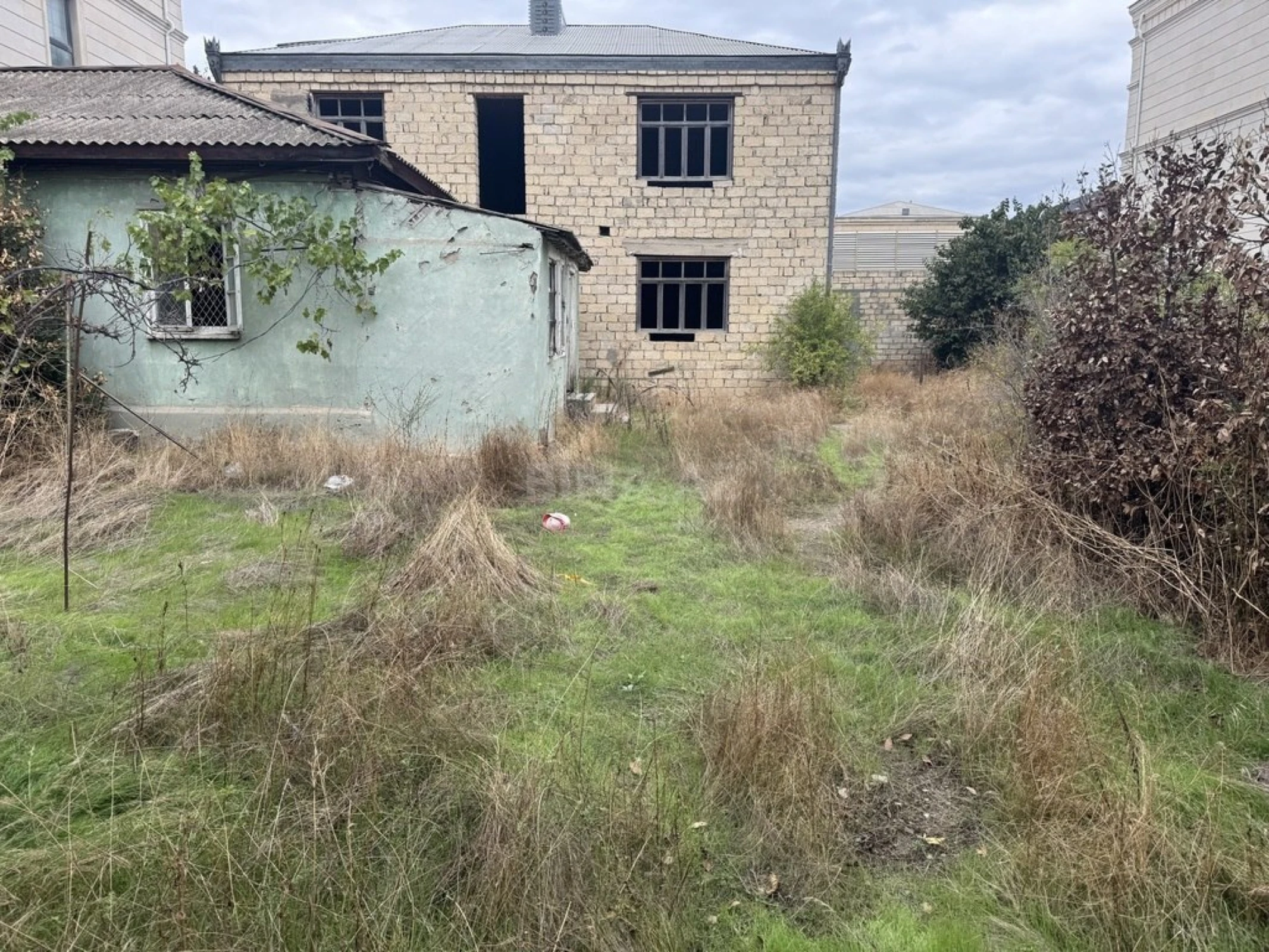 Satılır torpaq sahəsi 10 m²