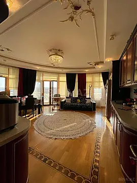 Satılır 3 otaqlı mənzil 196 m²