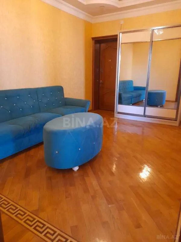 Kirayə verilir 3 otaqlı mənzil 135 m²