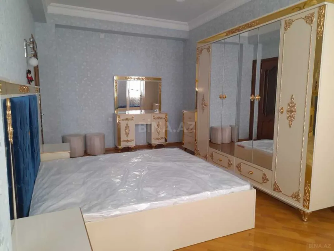 Kirayə verilir 3 otaqlı mənzil 135 m²