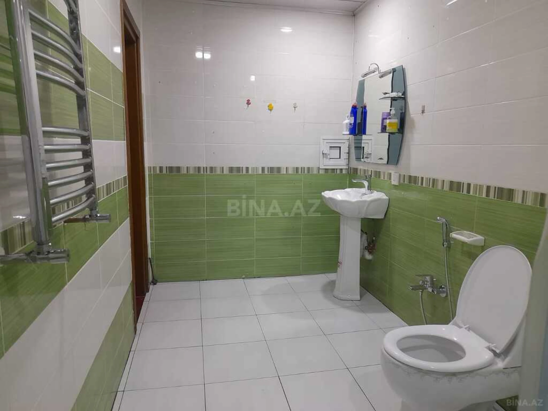 Kirayə verilir 3 otaqlı mənzil 135 m²