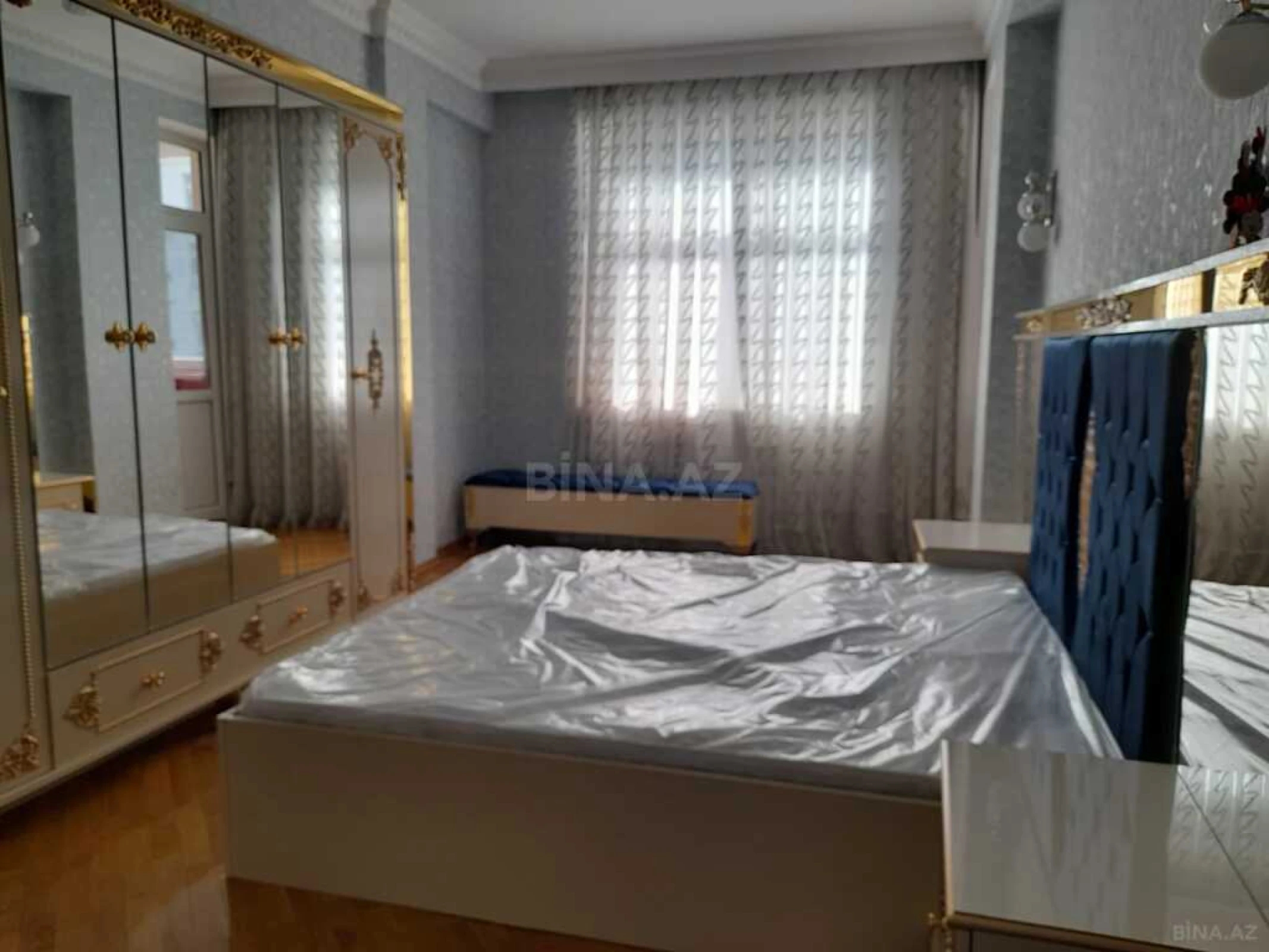 Kirayə verilir 3 otaqlı mənzil 135 m²