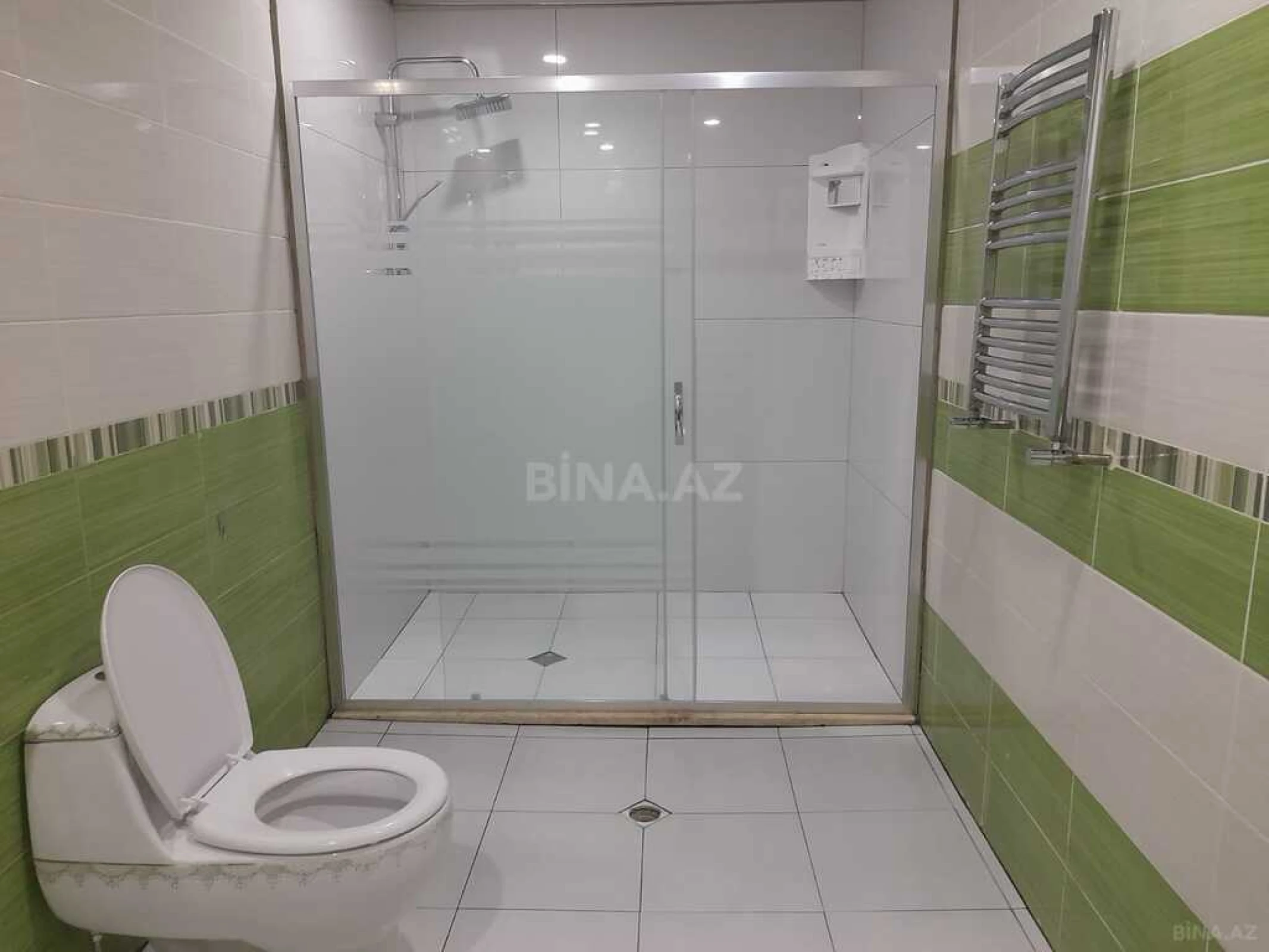 Kirayə verilir 3 otaqlı mənzil 135 m²