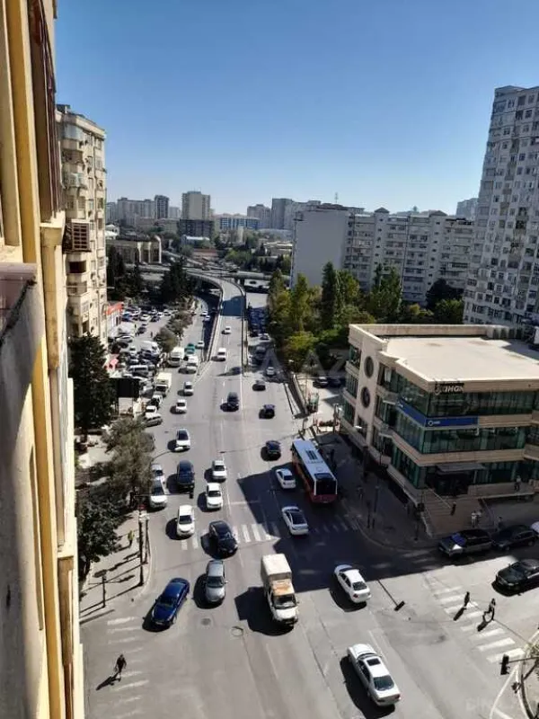 Kirayə verilir 3 otaqlı mənzil 135 m²