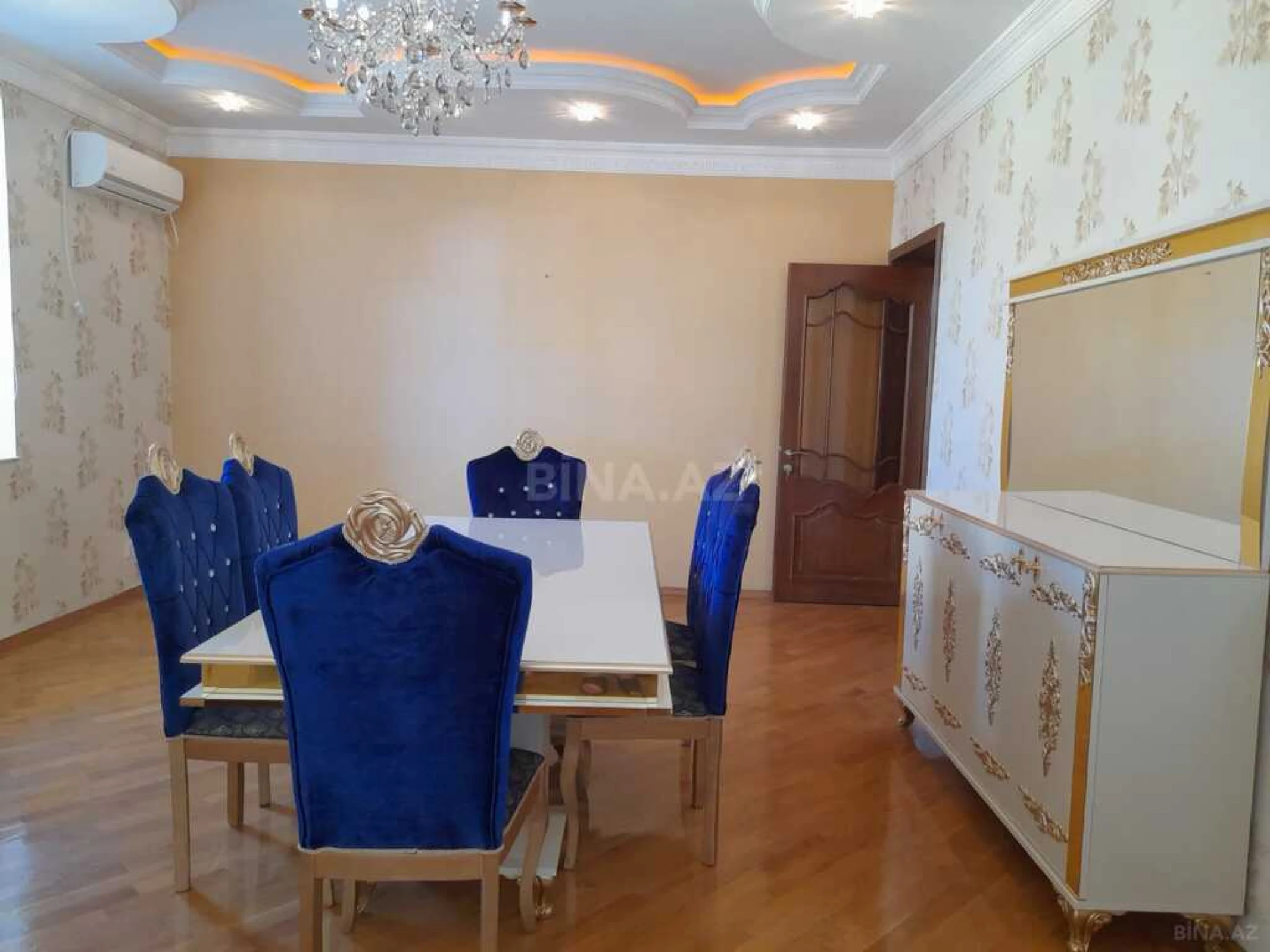Kirayə verilir 3 otaqlı mənzil 135 m²
