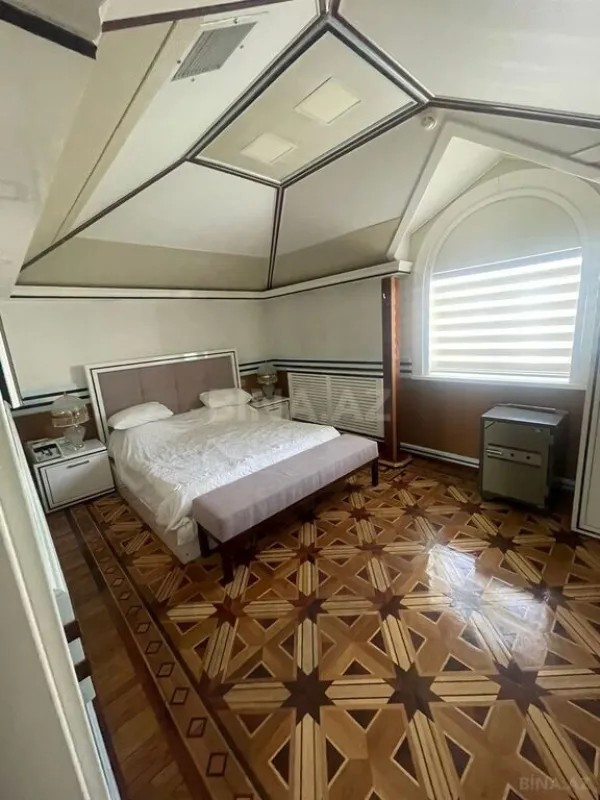 Satılır 20 otaqlı ofis 1400 m²