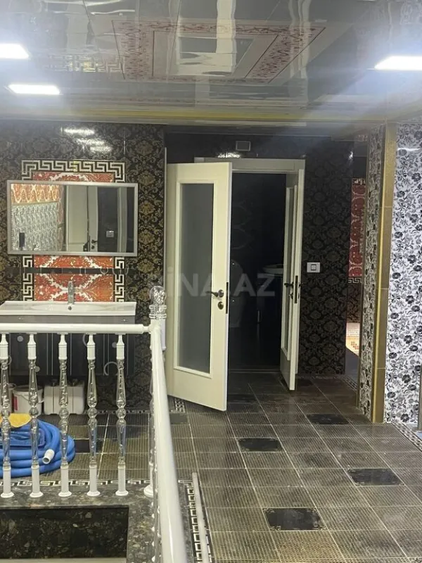 Satılır 20 otaqlı ofis 1400 m²