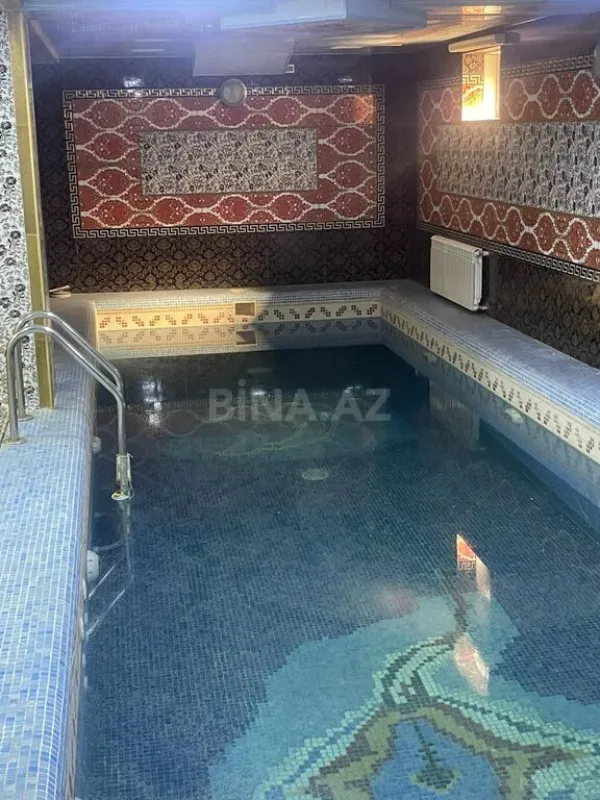 Satılır 20 otaqlı ofis 1400 m²