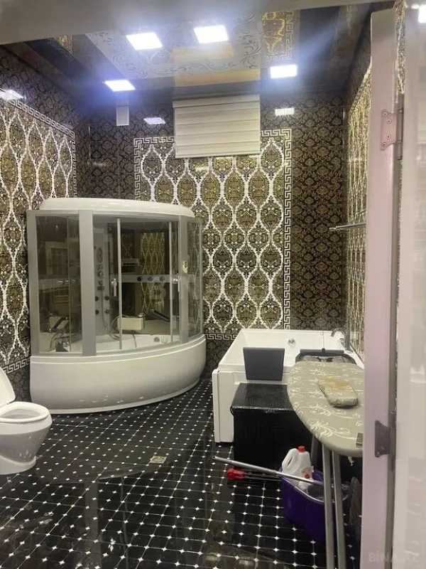 Satılır 20 otaqlı ofis 1400 m²