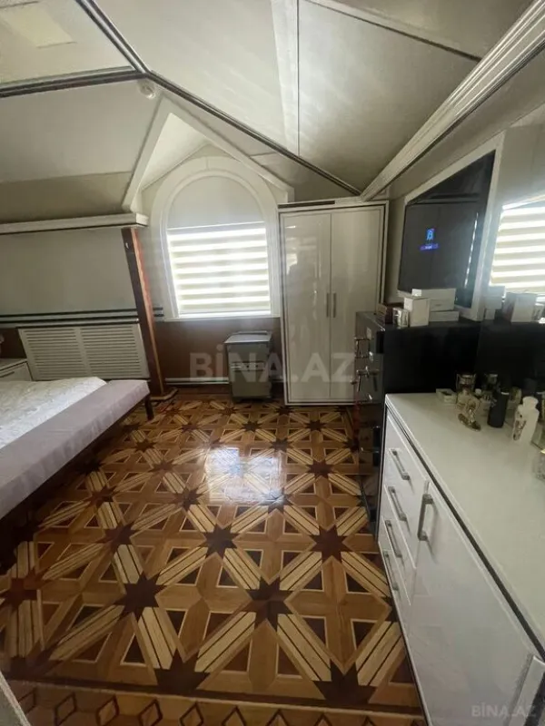 Satılır 20 otaqlı ofis 1400 m²