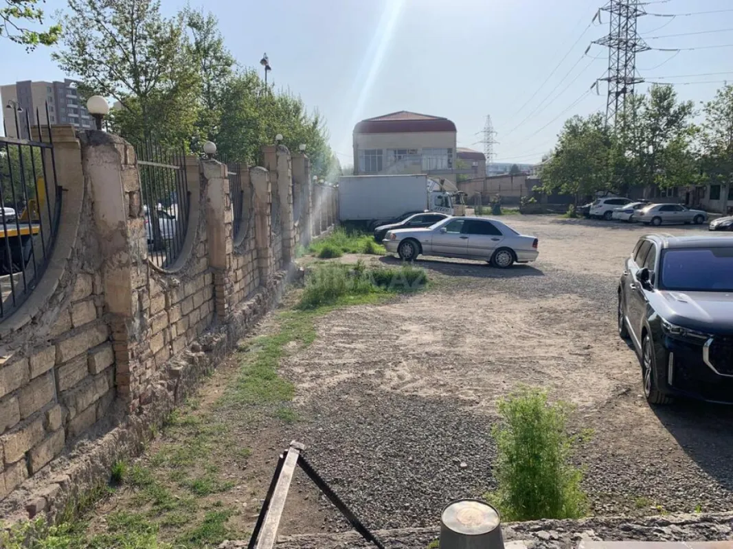 Satılır obyekt 475 m²