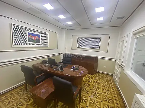 Kirayə verilir 5 otaqlı ofis 300 m²