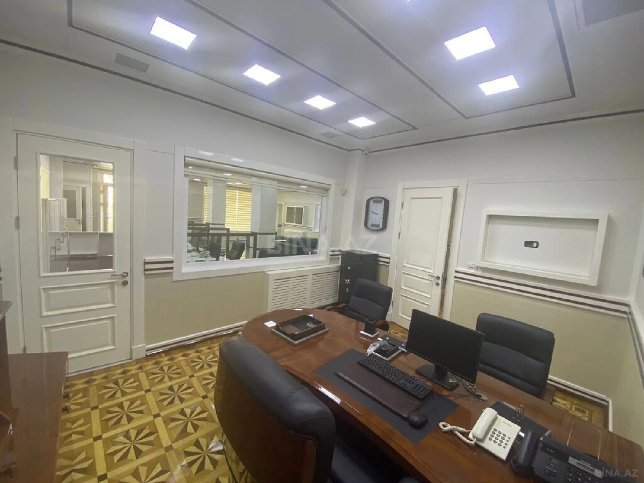 Kirayə verilir 5 otaqlı ofis 300 m²