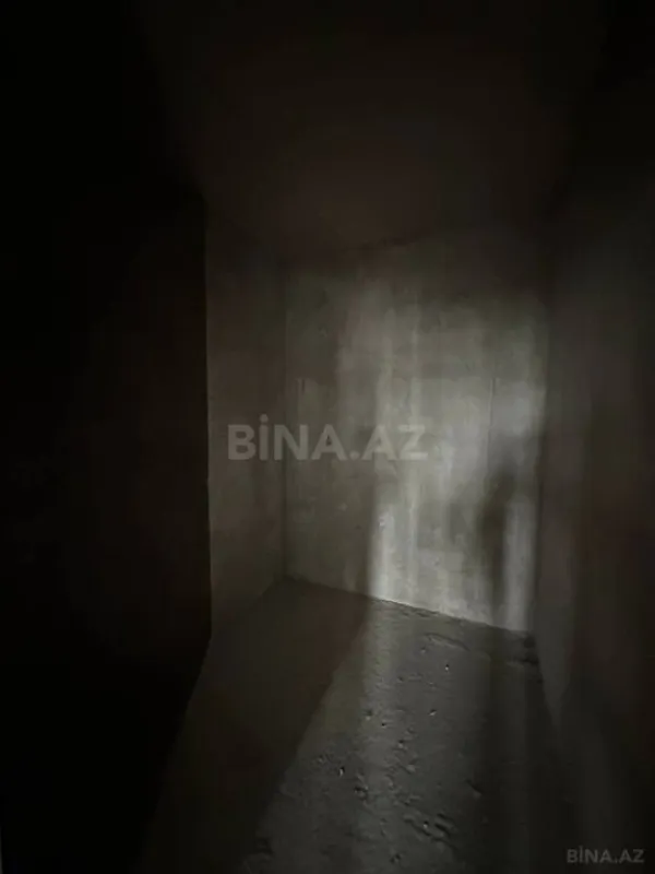 Satılır 3 otaqlı mənzil 136 m²