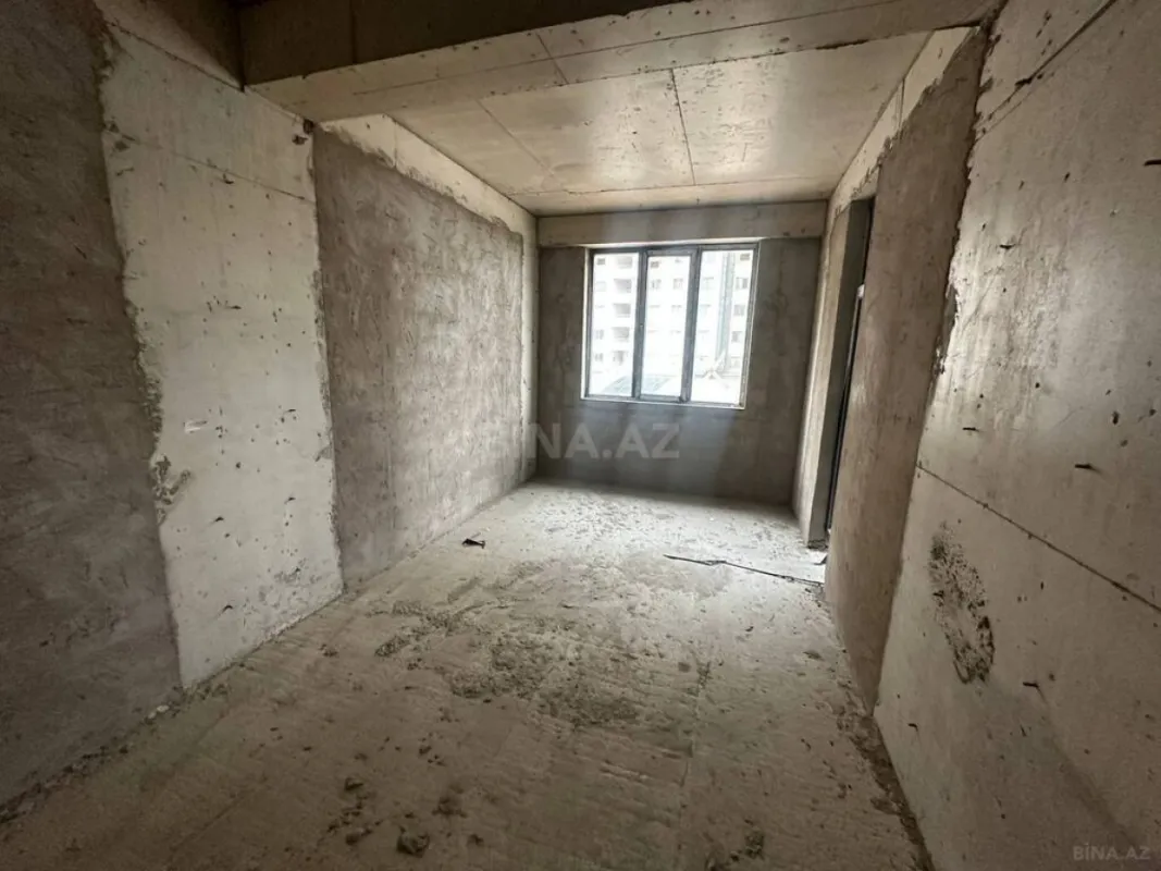 Satılır 3 otaqlı mənzil 136 m²