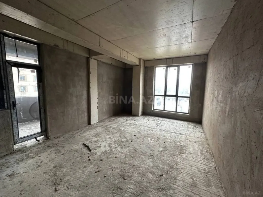 Satılır 3 otaqlı mənzil 136 m²