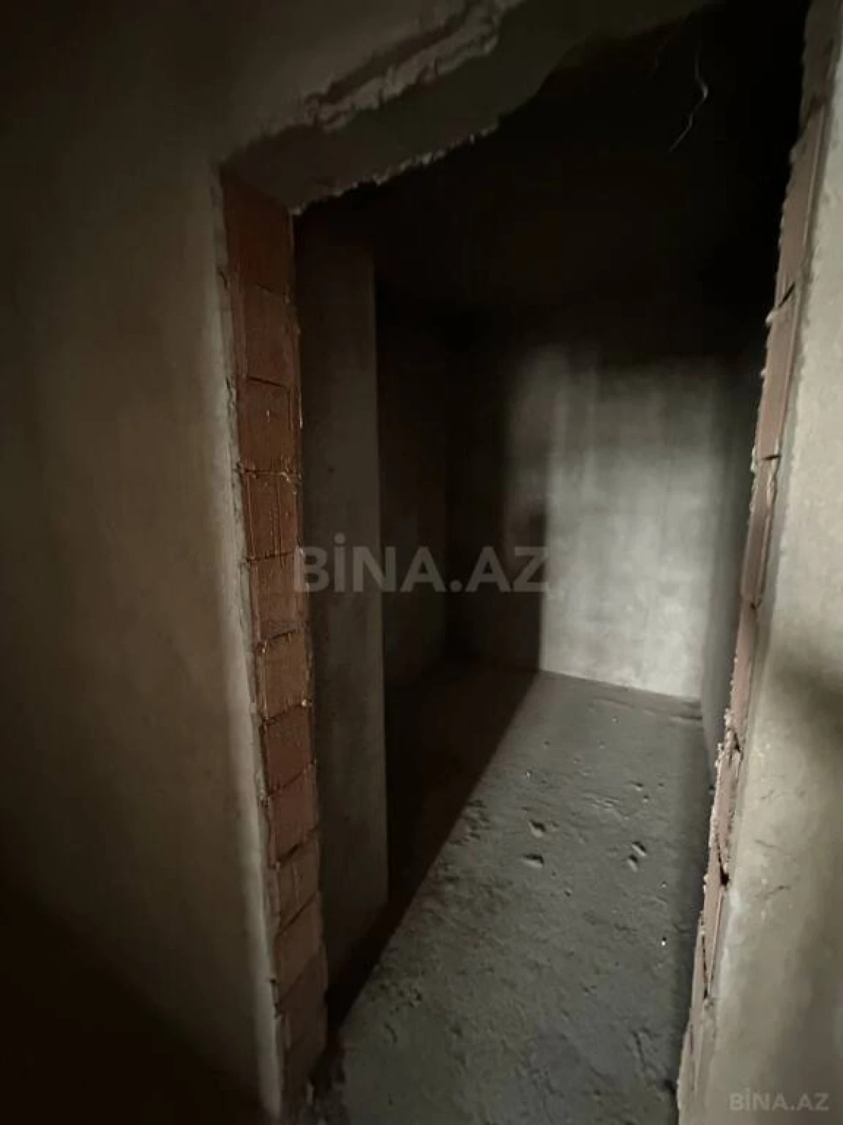 Satılır 3 otaqlı mənzil 136 m²