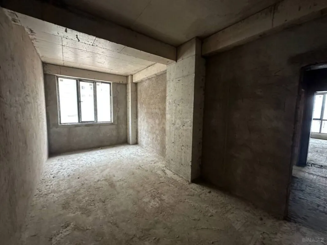 Satılır 3 otaqlı mənzil 136 m²