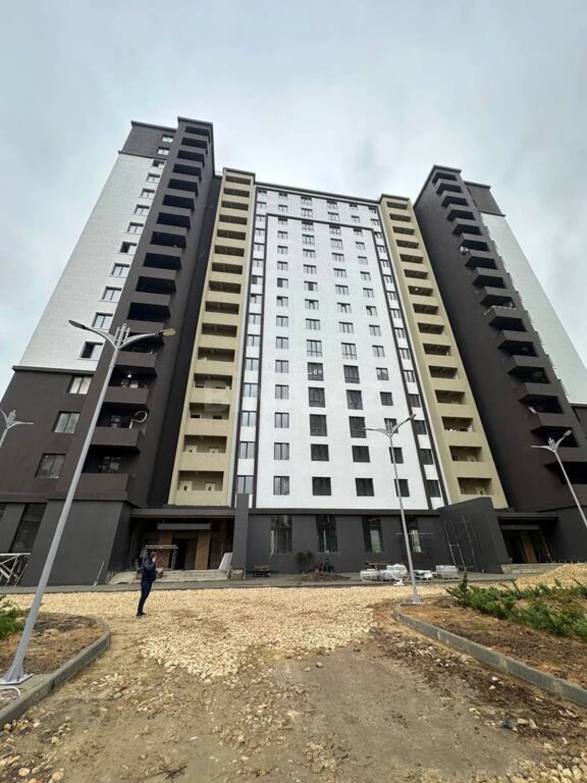 Satılır 3 otaqlı mənzil 136 m²