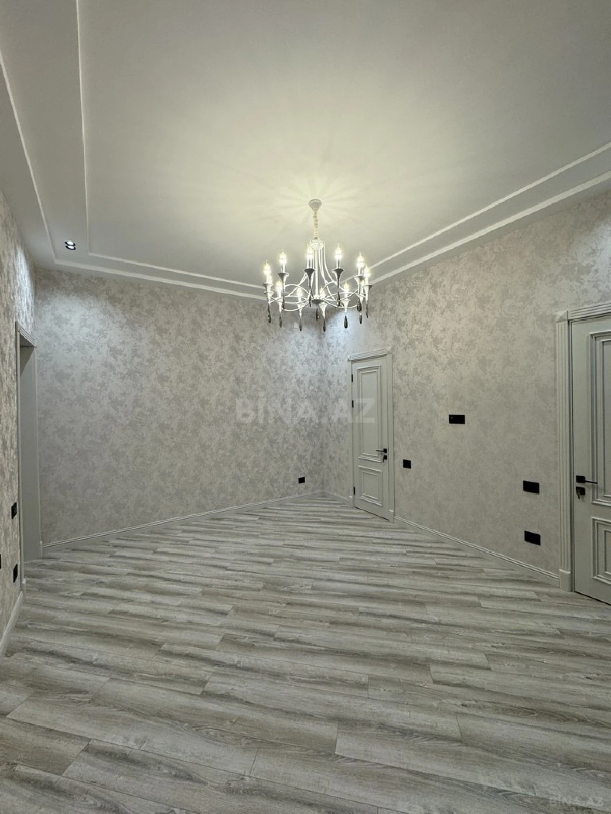 Satılır 4 otaqlı həyət evi 300 m²