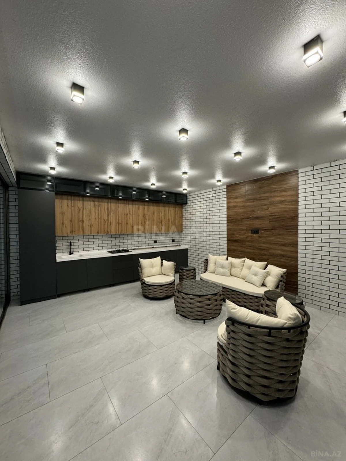 Satılır 4 otaqlı həyət evi 300 m²