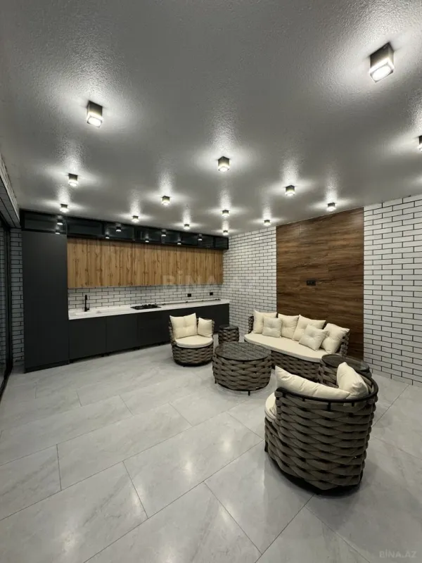 Satılır 4 otaqlı həyət evi 300 m²