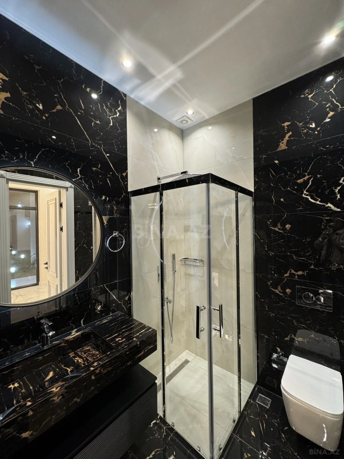 Satılır 4 otaqlı həyət evi 300 m²