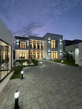 Satılır 4 otaqlı həyət evi 300 m²