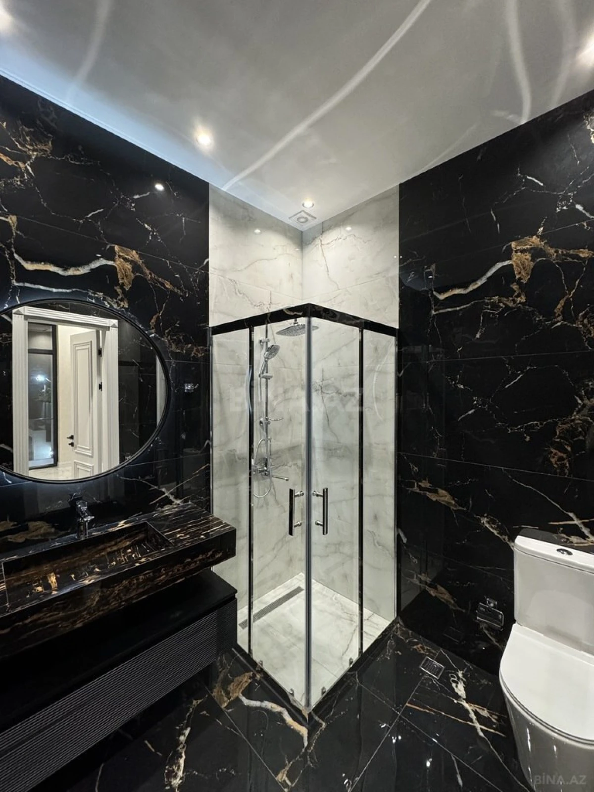 Satılır 4 otaqlı həyət evi 300 m²