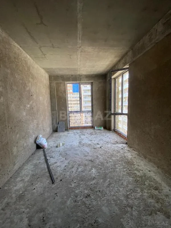 Satılır 3 otaqlı mənzil 106 m²