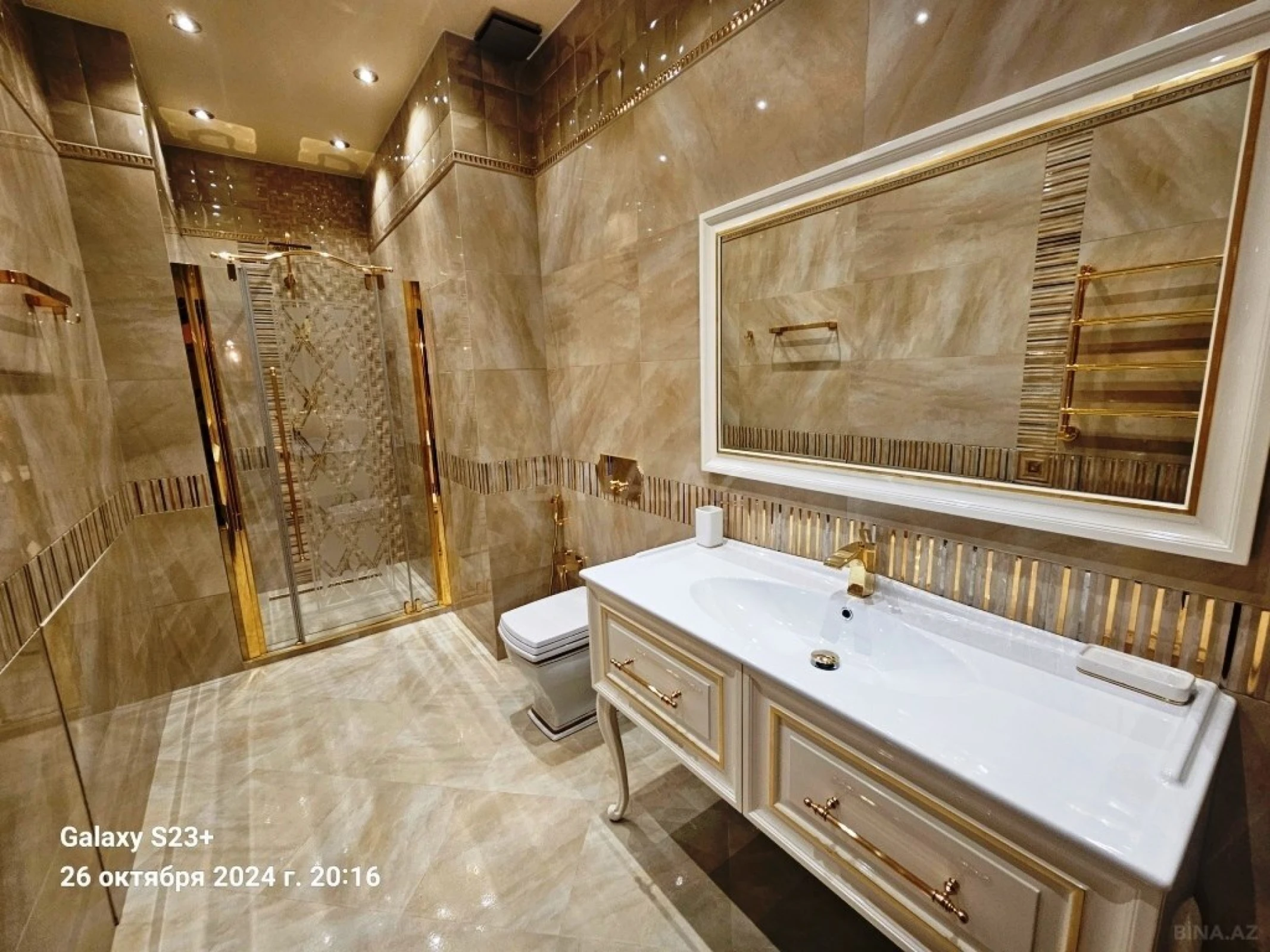 Satılır 5 otaqlı mənzil 286 m²