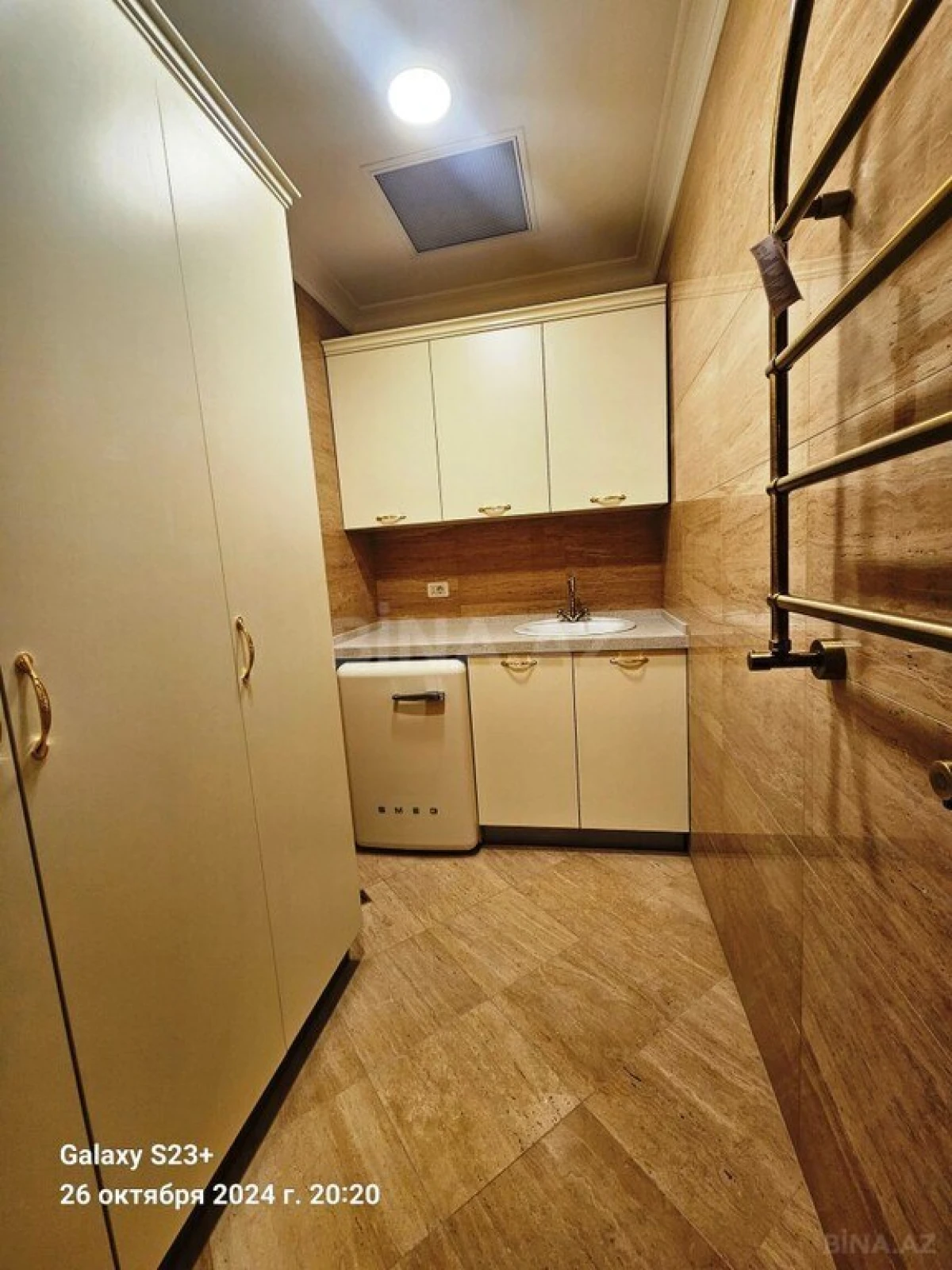 Satılır 5 otaqlı mənzil 286 m²