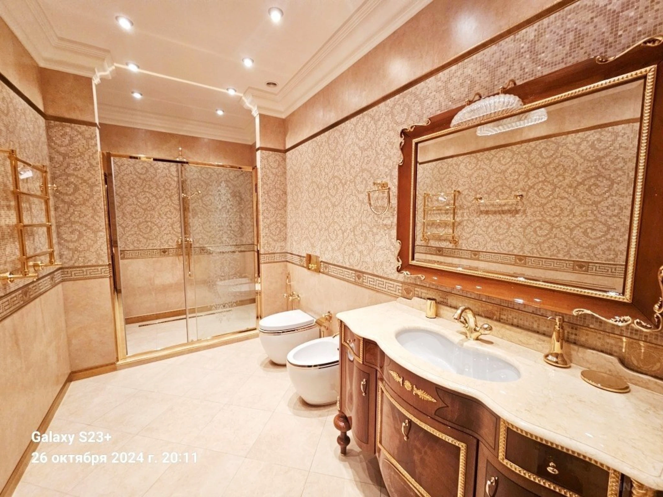 Satılır 5 otaqlı mənzil 286 m²