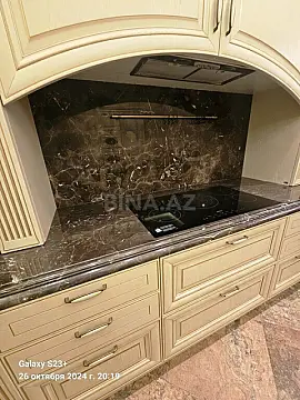 Satılır 5 otaqlı mənzil 286 m²