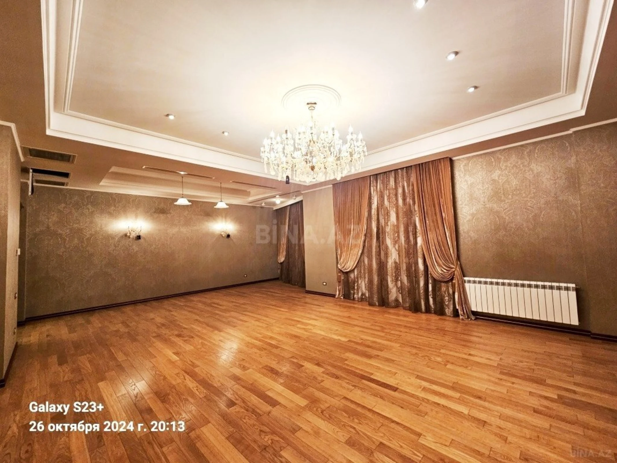 Satılır 5 otaqlı mənzil 286 m²