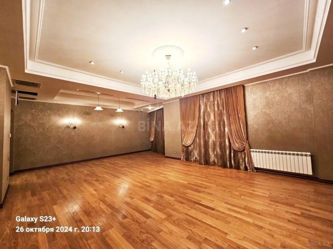 Satılır 5 otaqlı mənzil 286 m²