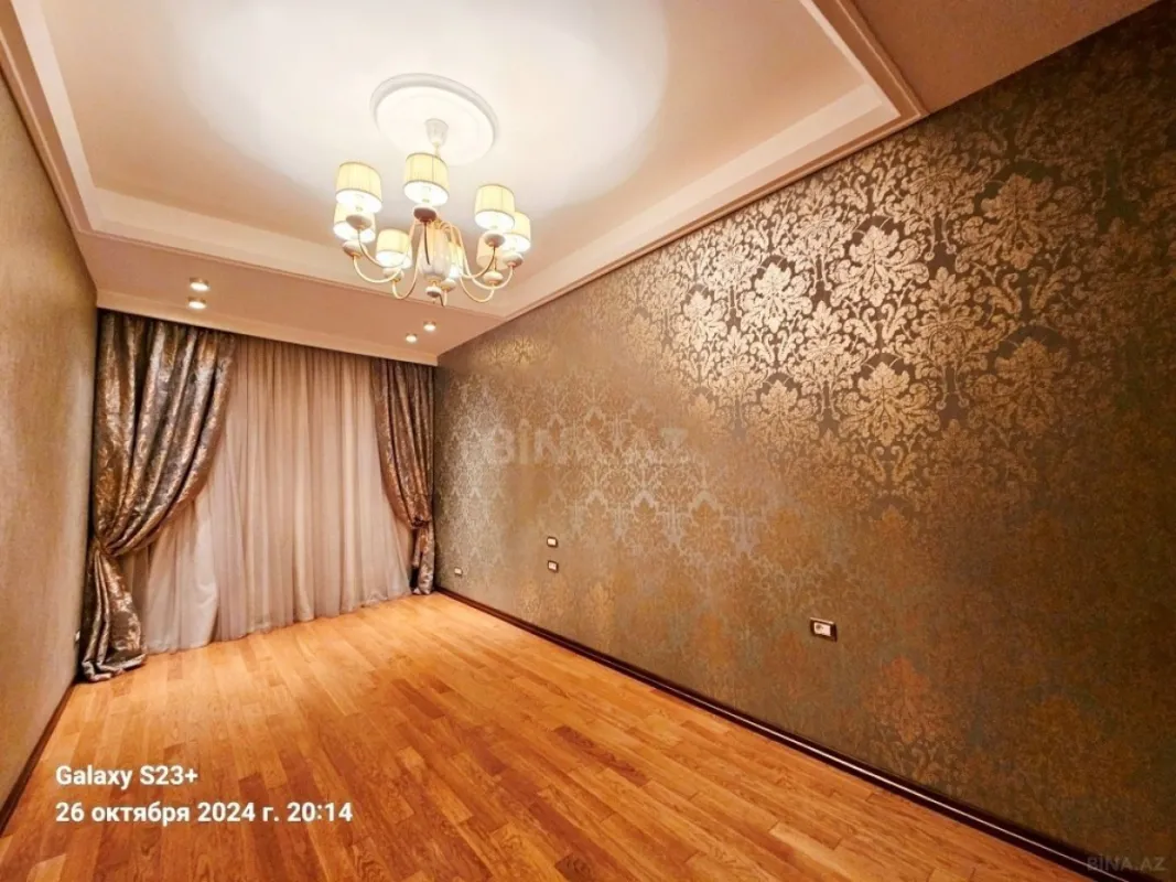 Satılır 5 otaqlı mənzil 286 m²