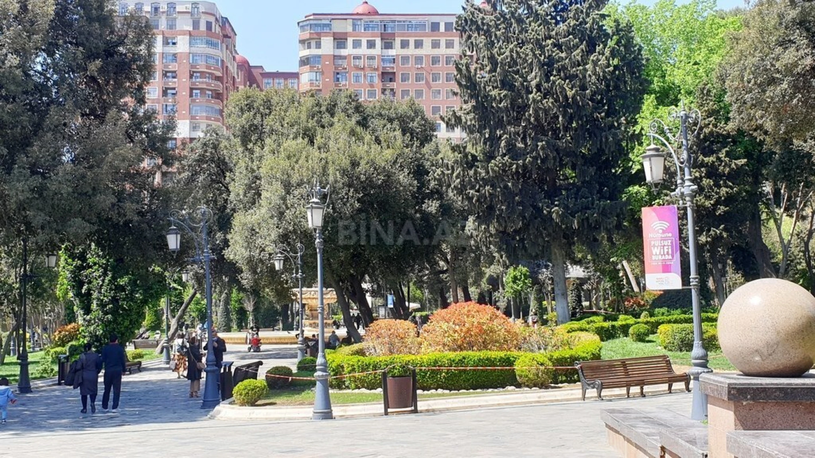 Satılır 5 otaqlı mənzil 286 m²