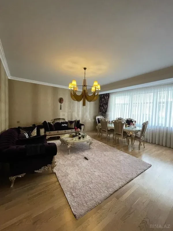Kirayə verilir 3 otaqlı mənzil 120 m²