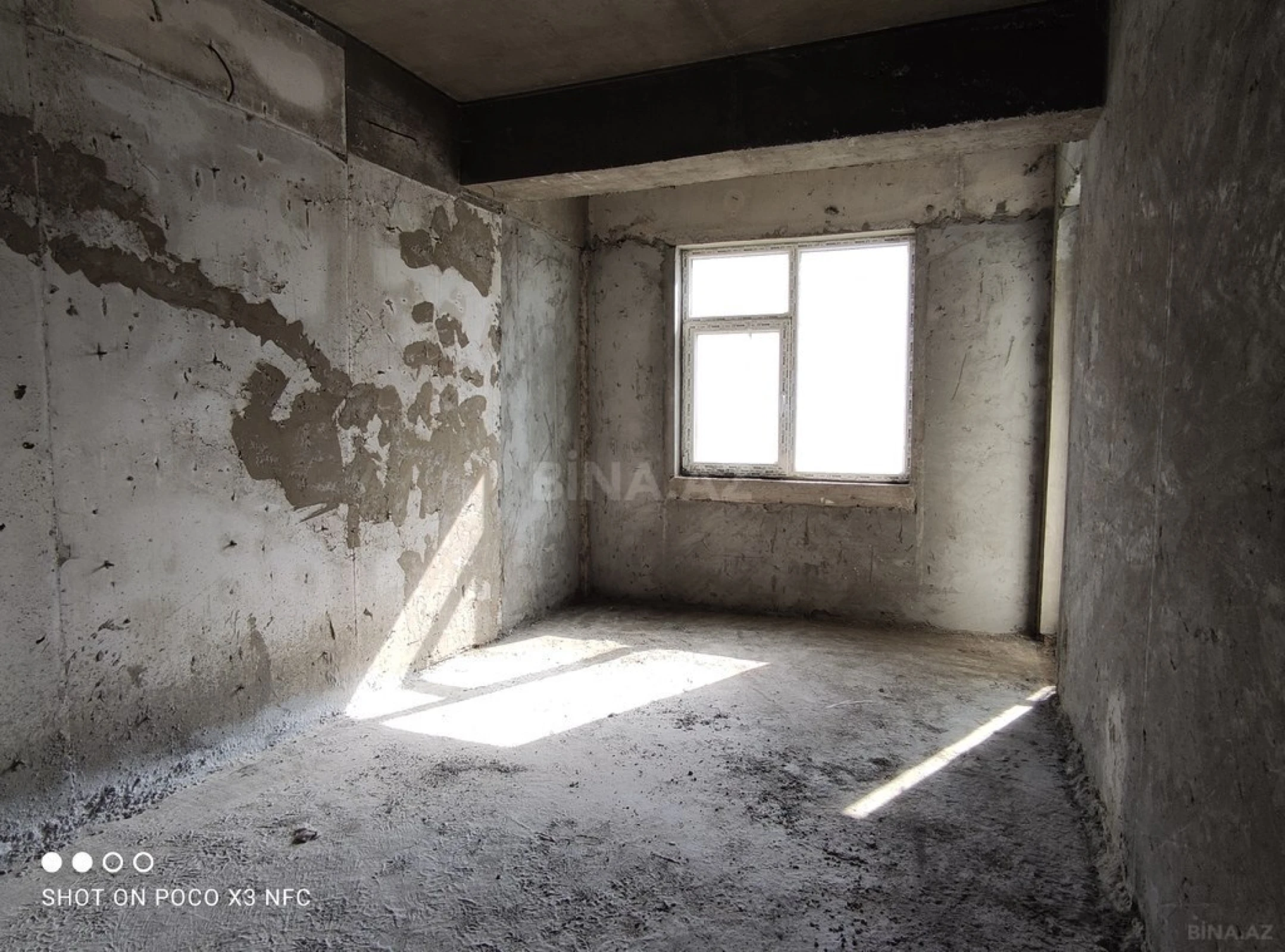 Satılır 3 otaqlı mənzil 110 m²