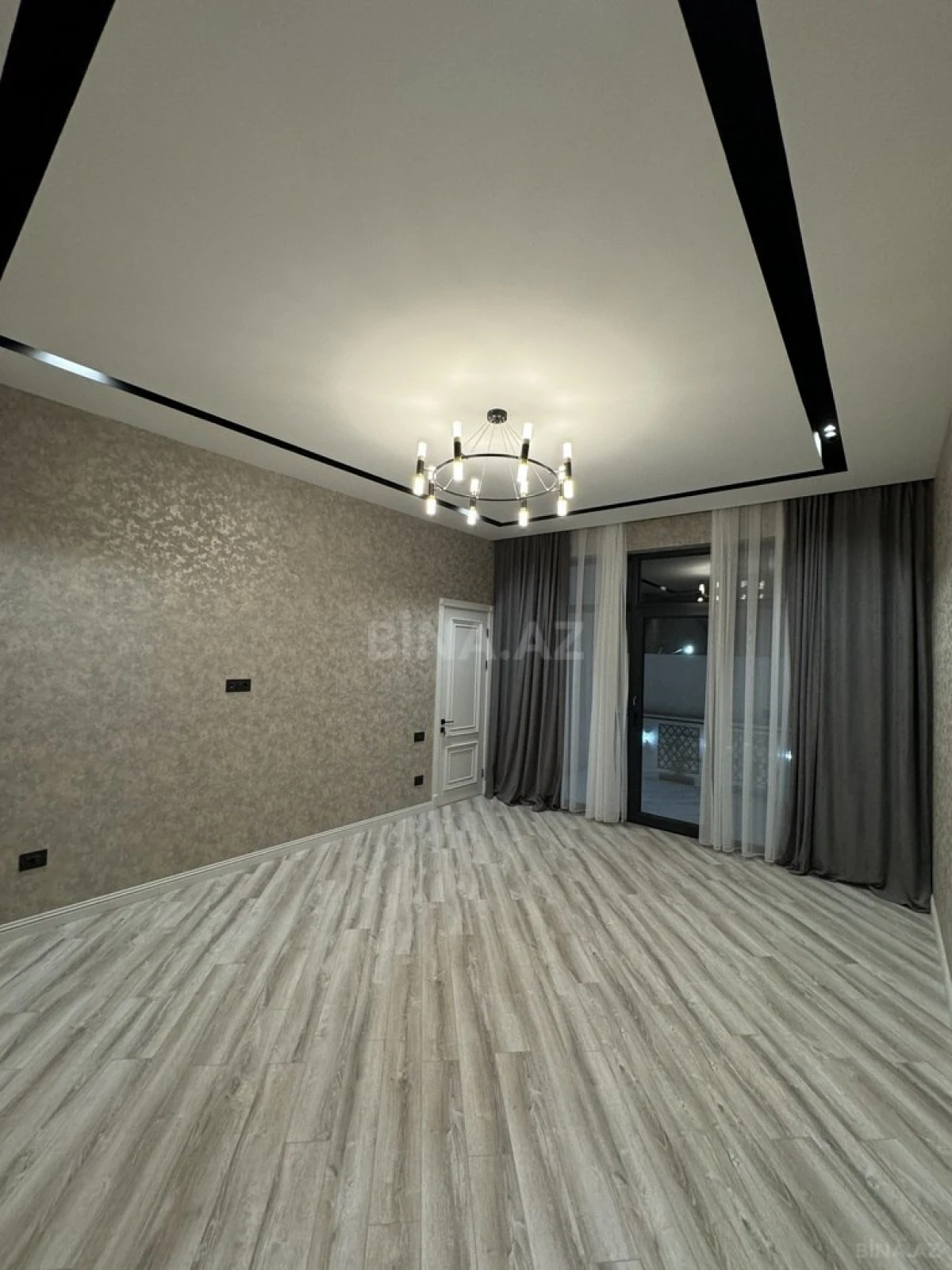 Satılır 4 otaqlı həyət evi 300 m²