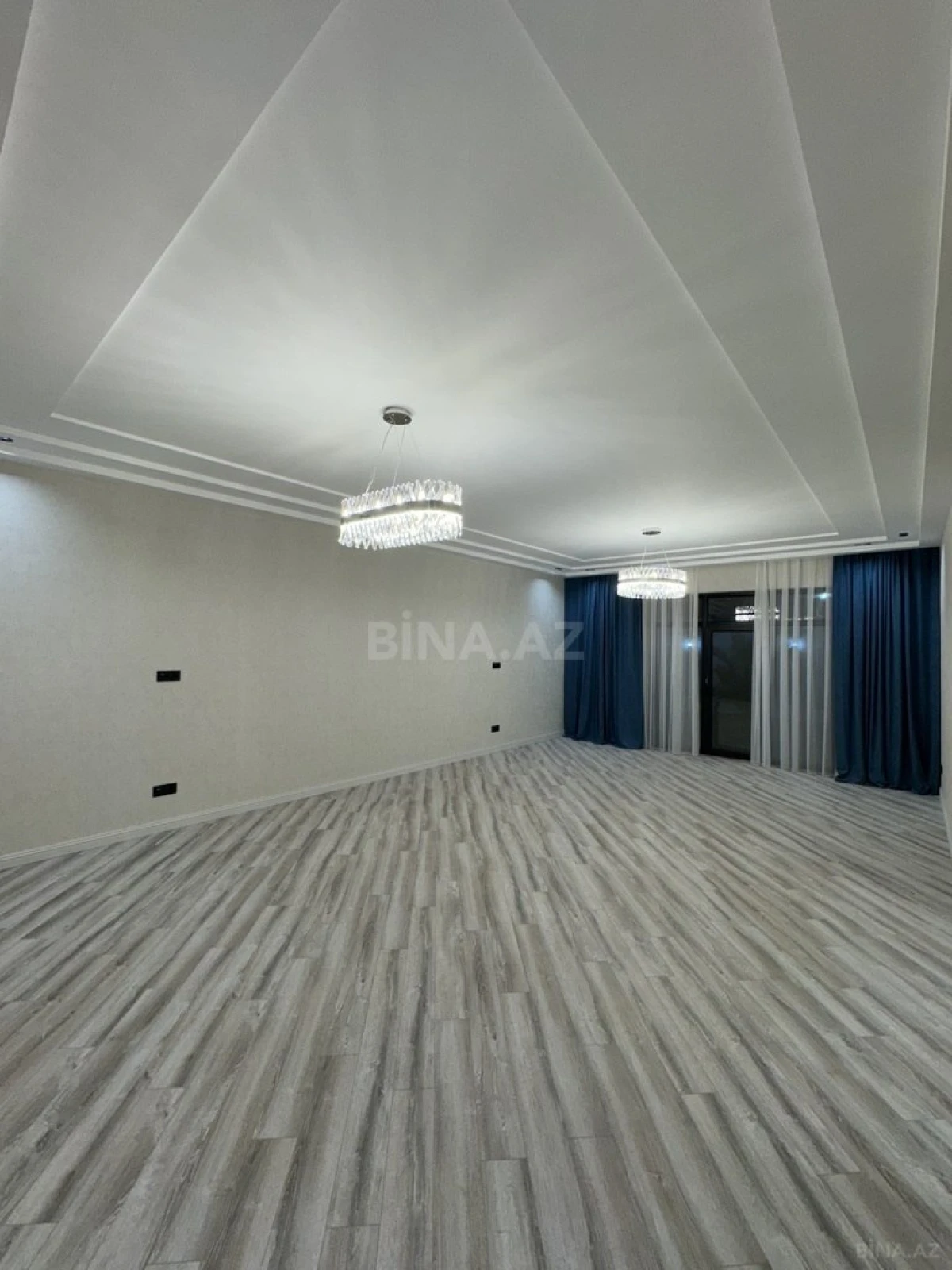 Satılır 4 otaqlı həyət evi 300 m²