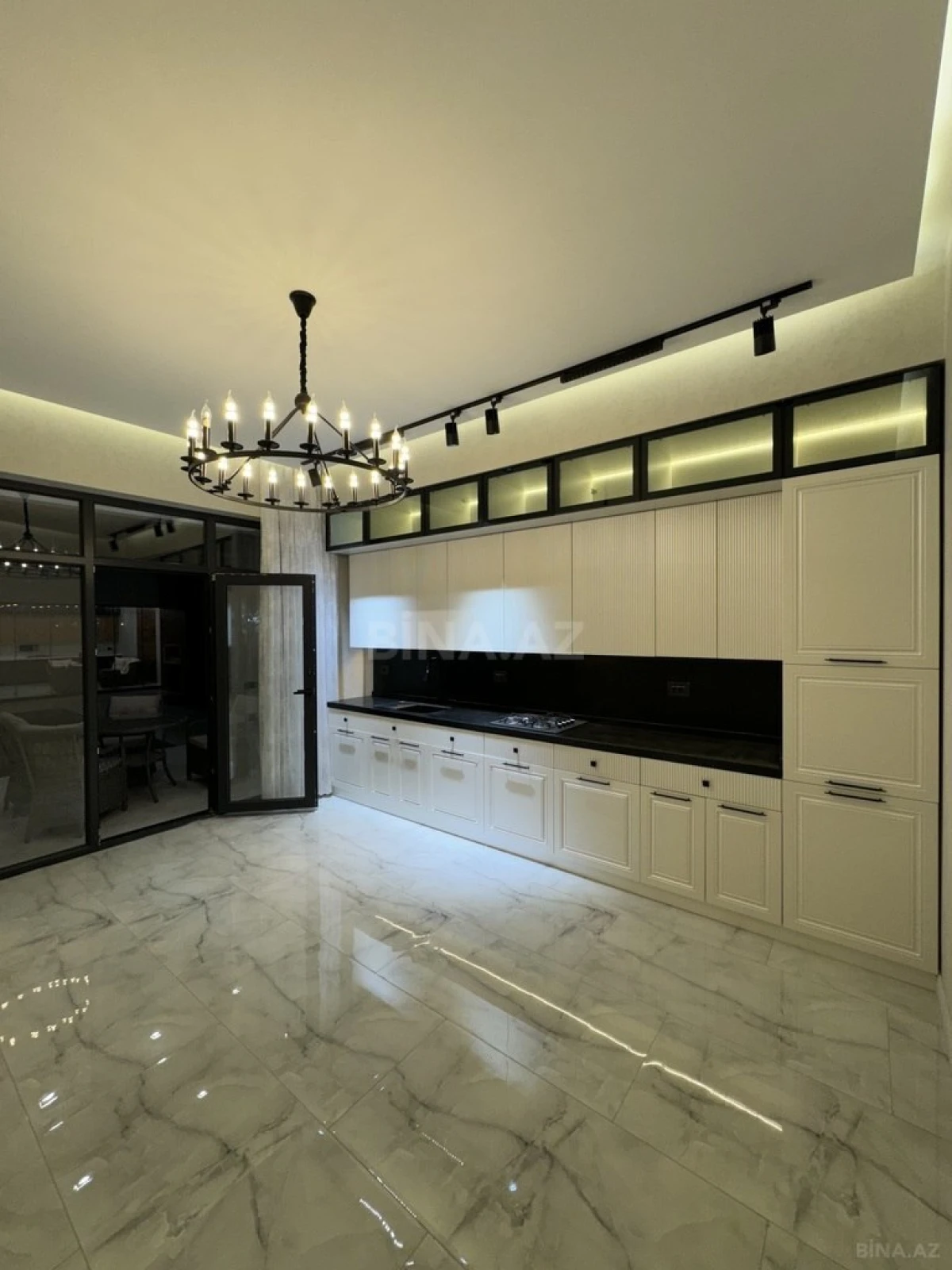 Satılır 4 otaqlı həyət evi 300 m²