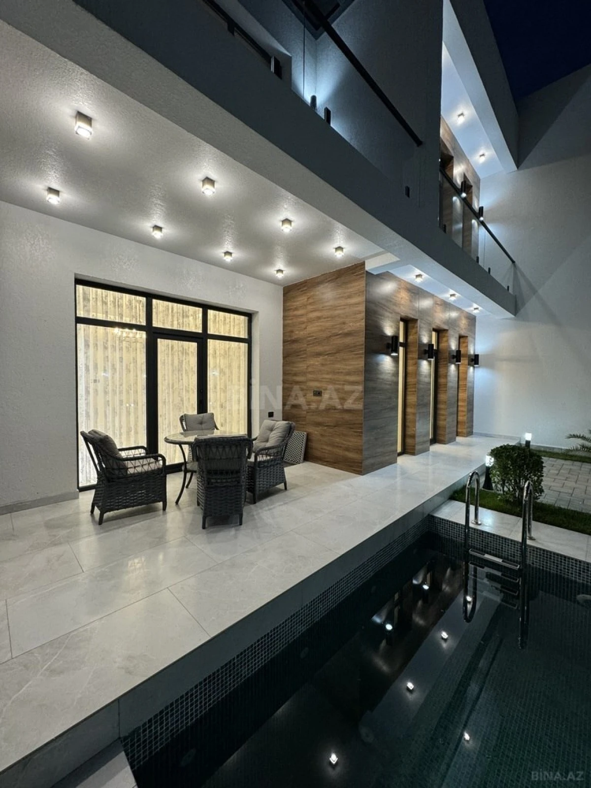 Satılır 4 otaqlı həyət evi 300 m²