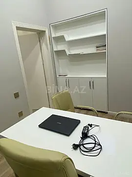 Satılır obyekt 200 m²