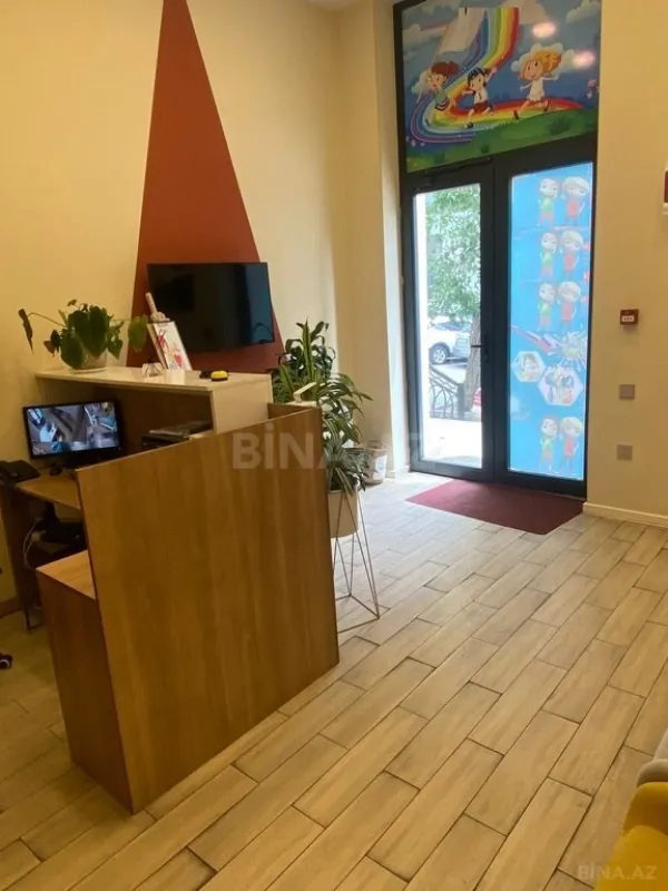 Satılır obyekt 200 m²