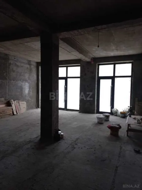 Satılır 6 otaqlı həyət evi 378 m²