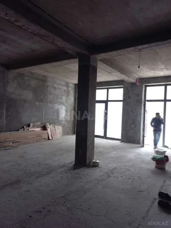 Satılır 6 otaqlı həyət evi 378 m²